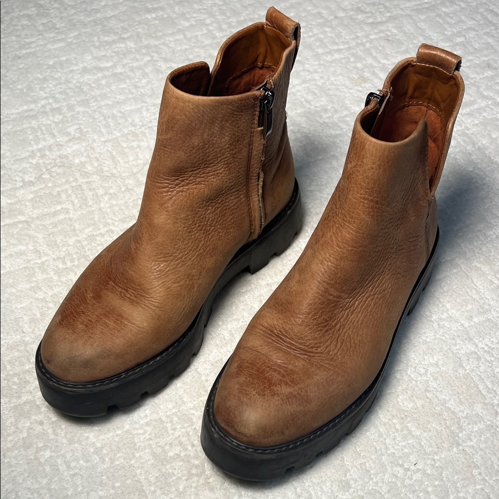 Franco Sarto Billie camel brown leather platform booties 7M